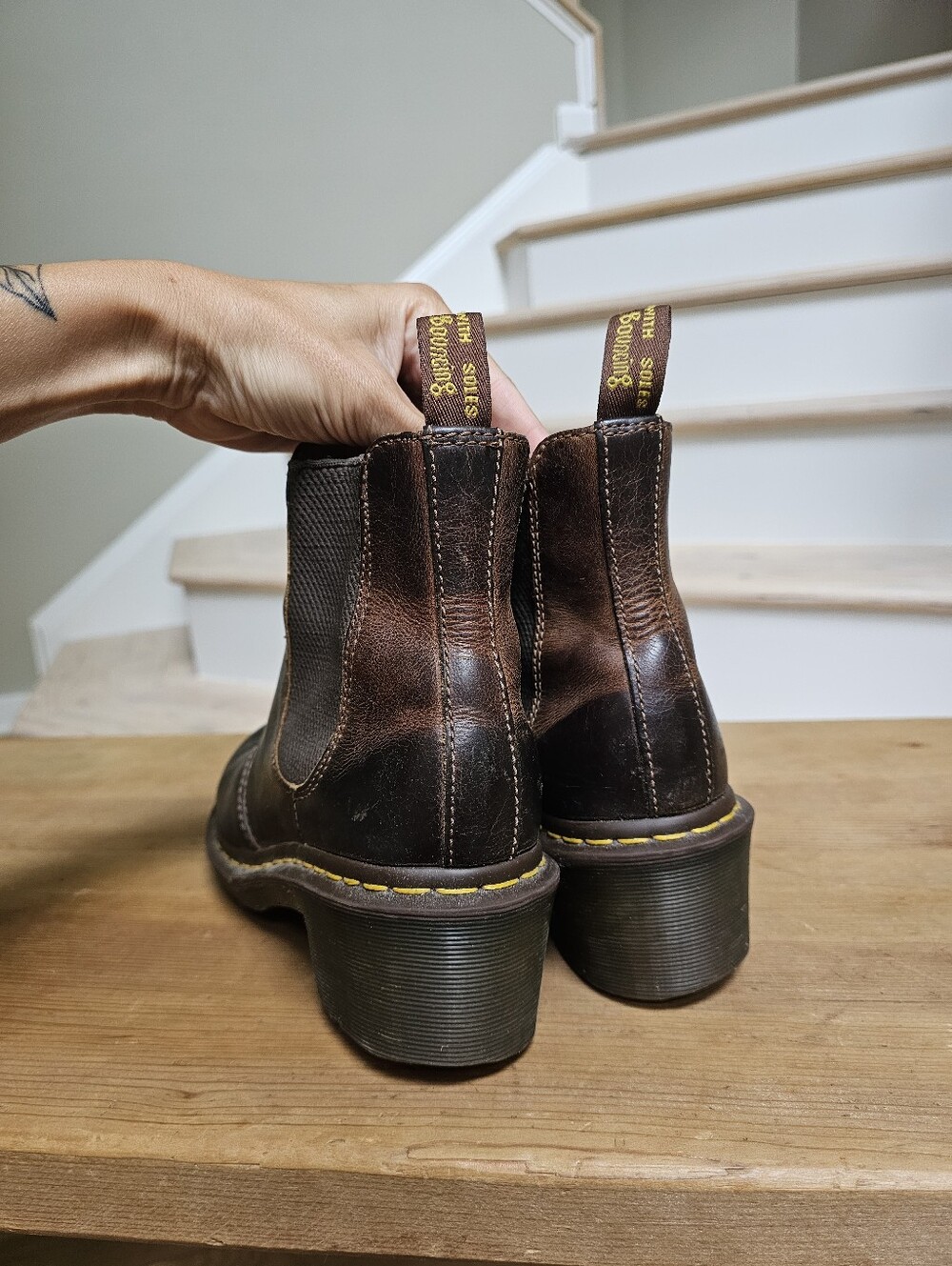 Dr. Marten’s Women’s Cadence Greenland Chelsea Chunky Leather Blundstone Boots - Picture 7 of 10